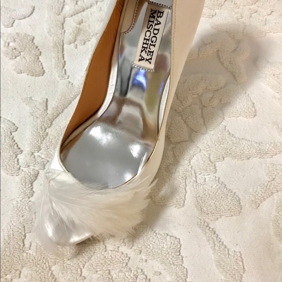 Sold***^Madgley Mischka Pumps ⚜ - Picture 5 of 8